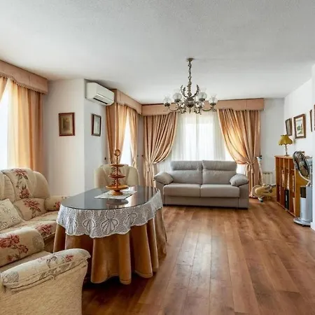 De La Acacia Holiday home Gojar